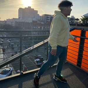 Meet your Posher, Josue